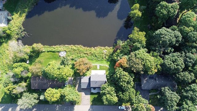 4261 Winchester Court, Minnetonka, MN 55345