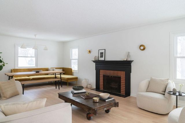 4261 Winchester Court, Minnetonka, MN 55345