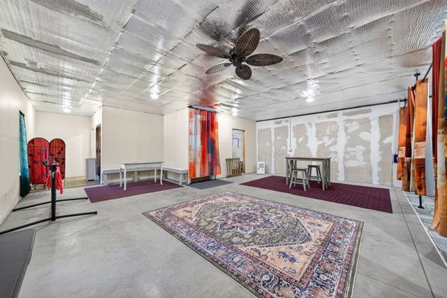 944 Lakepoint Drive, Albany, KY 42602
