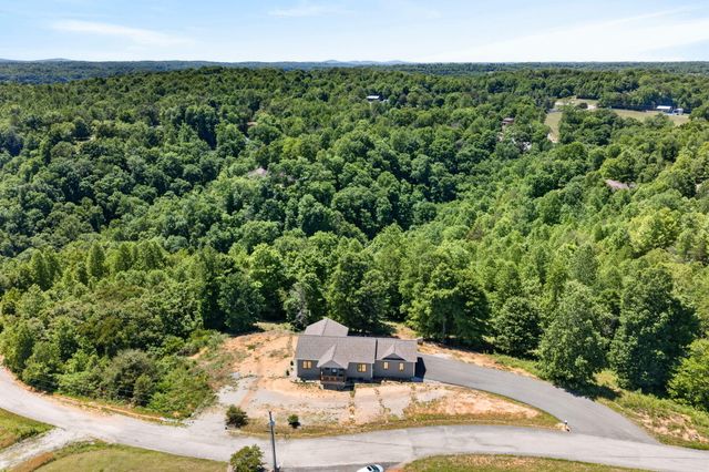 944 Lakepoint Drive, Albany, KY 42602