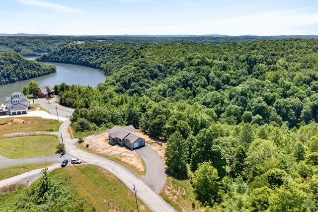 944 Lakepoint Drive, Albany, KY 42602