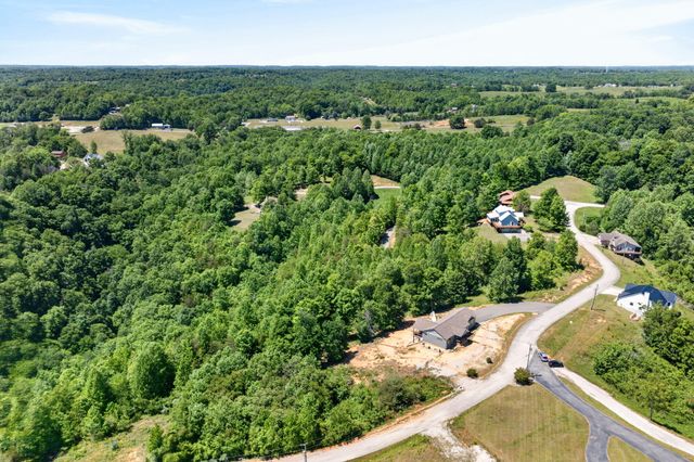 944 Lakepoint Drive, Albany, KY 42602