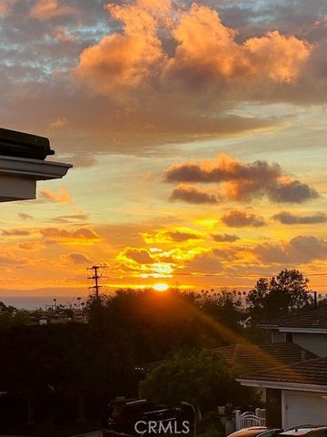 820 Gardenia Way, Corona Del Mar, CA 92625