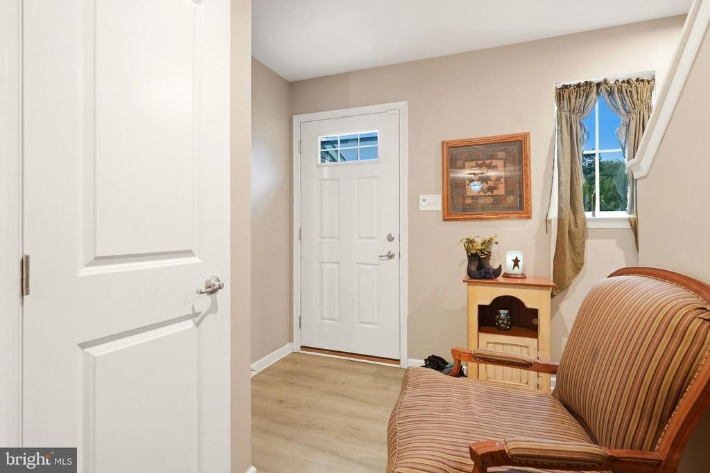 3 LAKE CIRCLE CIR, Carneys Point, NJ 08069 — photo 4