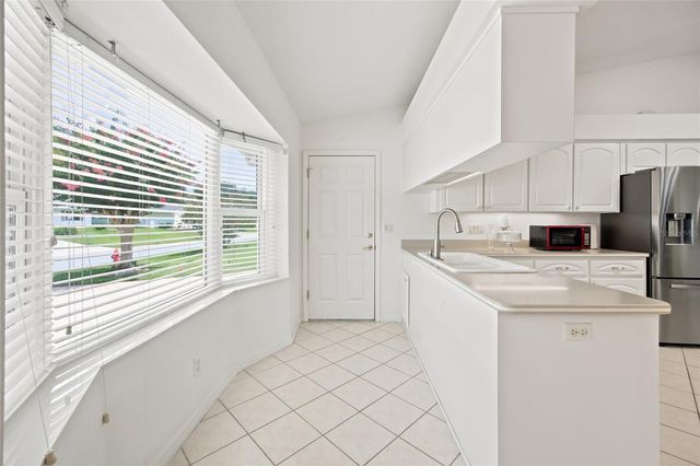 27202 RACQUET CIRCLE, Leesburg, FL 34748