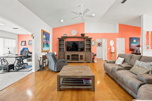 27202 RACQUET CIRCLE, Leesburg, FL 34748