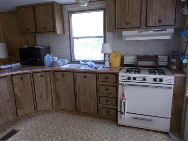 2995 Maple Road, Hale, MI 48739