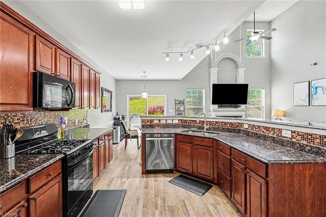 3125 Arrowcrest Place, Winston-salem, NC 27107