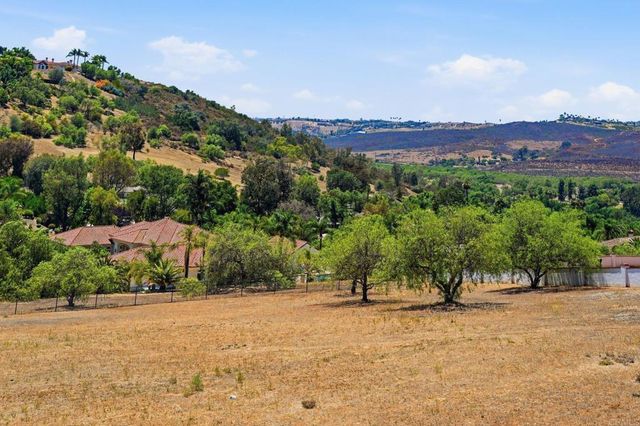 31463 Lake Vista Circle, Bonsall, CA 92003