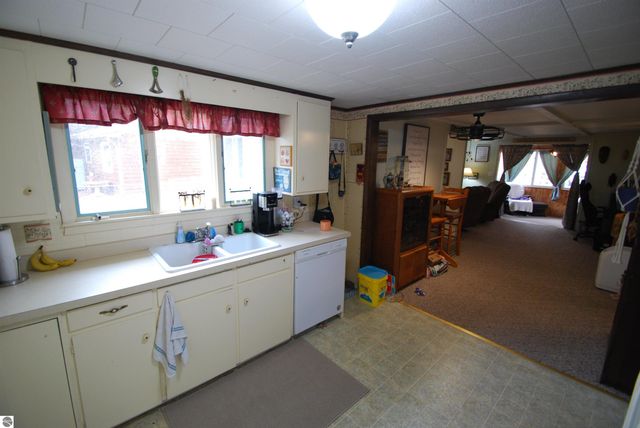 1854 Grouse Lane, St Helen, MI 48656