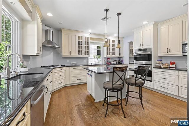 245 Carlton Terrace, Teaneck, NJ 07666