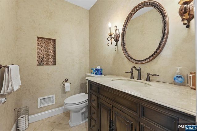 245 Carlton Terrace, Teaneck, NJ 07666