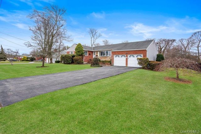 848 Hampshire Road, Bay Shore, NY 11706