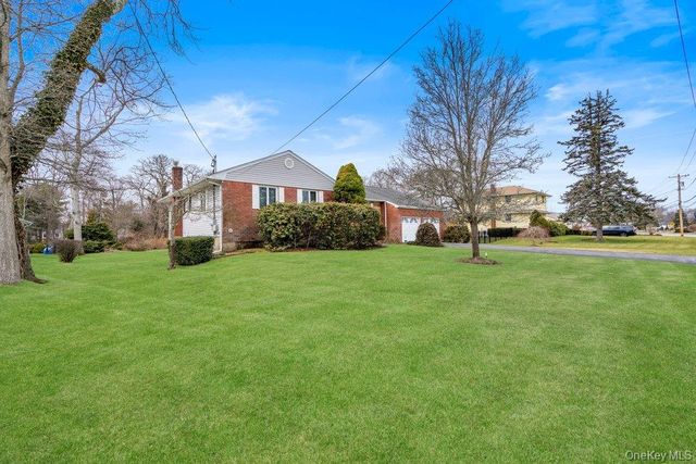 848 Hampshire Road, Bay Shore, NY 11706