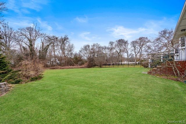 848 Hampshire Road, Bay Shore, NY 11706