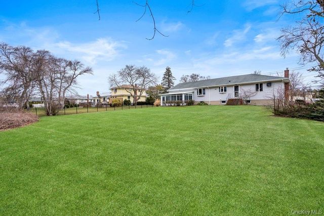 848 Hampshire Road, Bay Shore, NY 11706