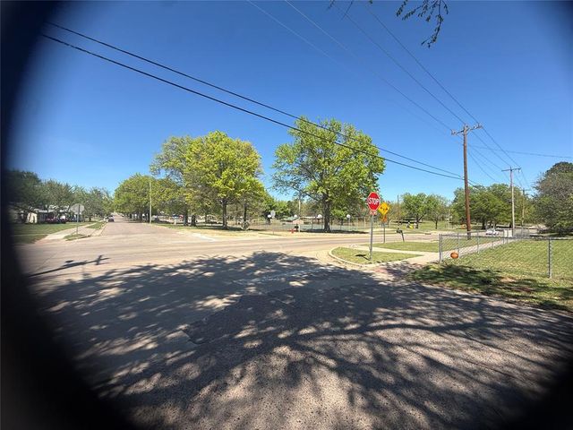 1401 E Main Street, Shawnee, OK 74801