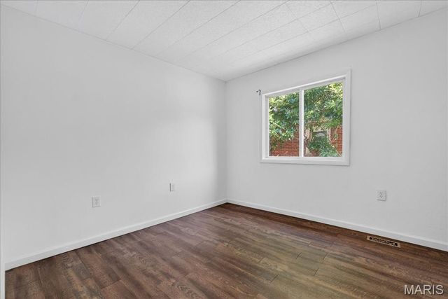 2528 Leslie Avenue, Overland, MO 63114