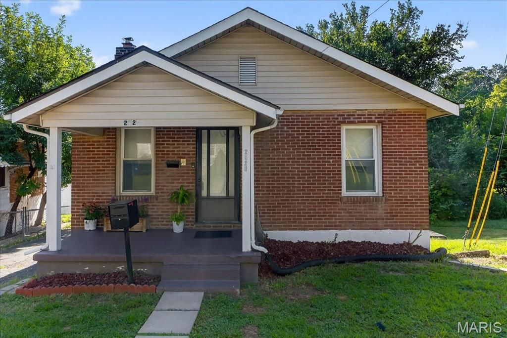 2528 Leslie Avenue, Overland, MO 63114