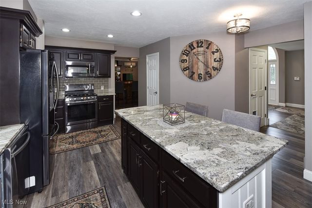 2301 W Royalton Road, Broadview Heights, OH 44147