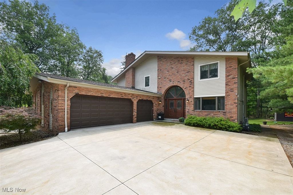 2301 W Royalton Road, Broadview Heights, OH 44147