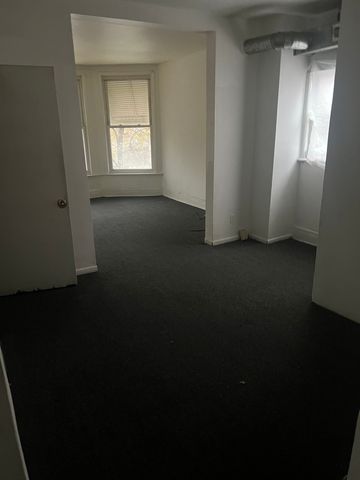 1845 E 93rd Street 2E, Chicago, IL 60617