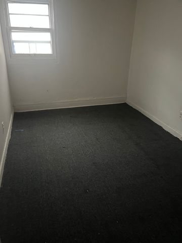 1845 E 93rd Street 2E, Chicago, IL 60617