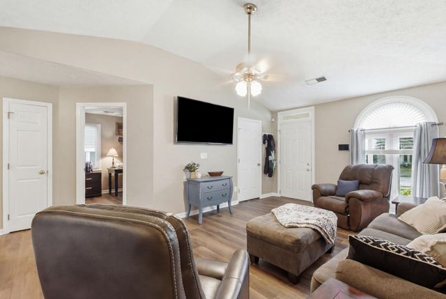 1123 Jonestown Lane, Lexington, KY 40517