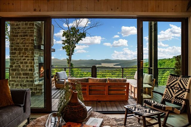 61 Ripshin Heights, Blue Ridge, GA 30513