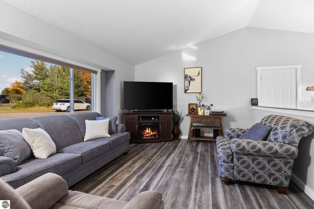 10791 Cedar Run Road, Traverse City, MI 49684