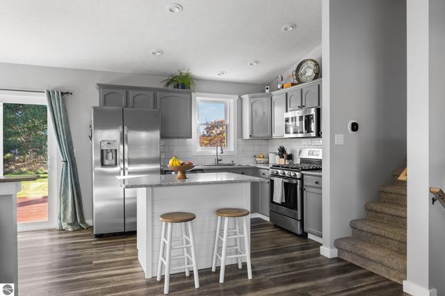 10791 Cedar Run Road, Traverse City, MI 49684