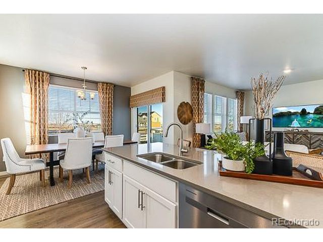 942 Tallus St, Lochbuie, CO 80603