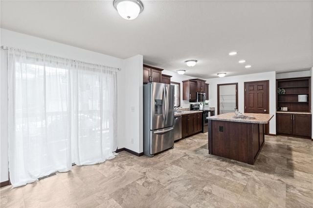 1108 NE 52nd Terrace, Kansas City, MO 64118