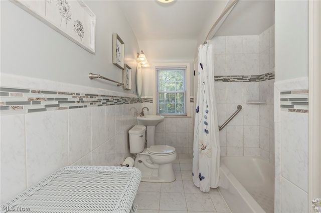 2092 Langerdale Road, South Euclid, OH 44121
