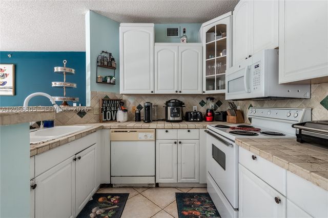 19601 E Country Club Dr 7104, Aventura, FL 33180