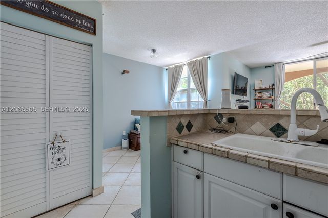 19601 E Country Club Dr 7104, Aventura, FL 33180