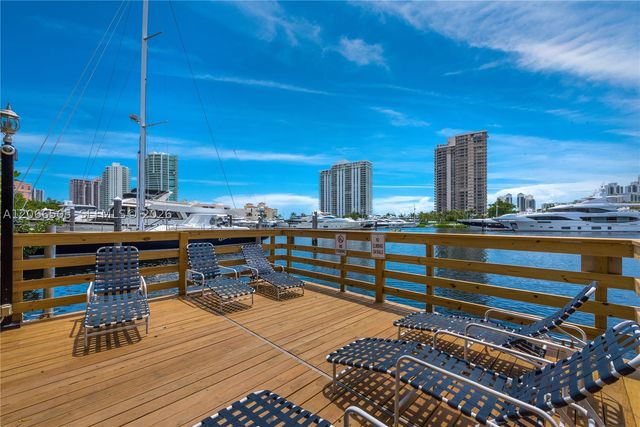 19601 E Country Club Dr 7104, Aventura, FL 33180