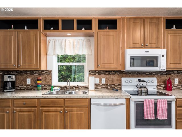 4567 FOULWEATHER St, Florence, OR 97439