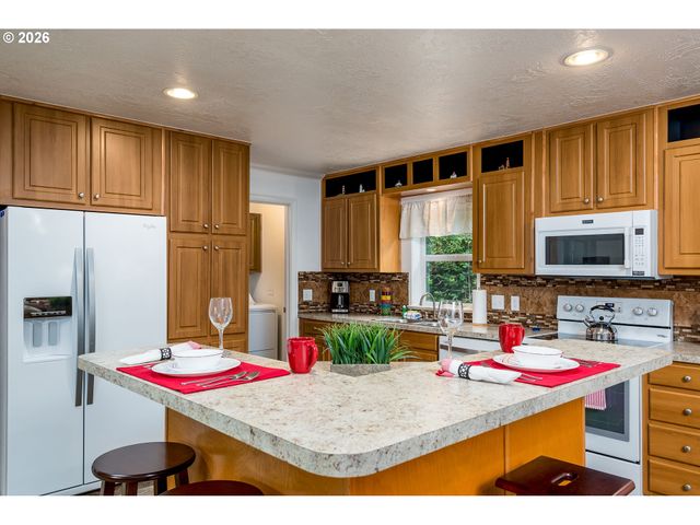 4567 FOULWEATHER St, Florence, OR 97439