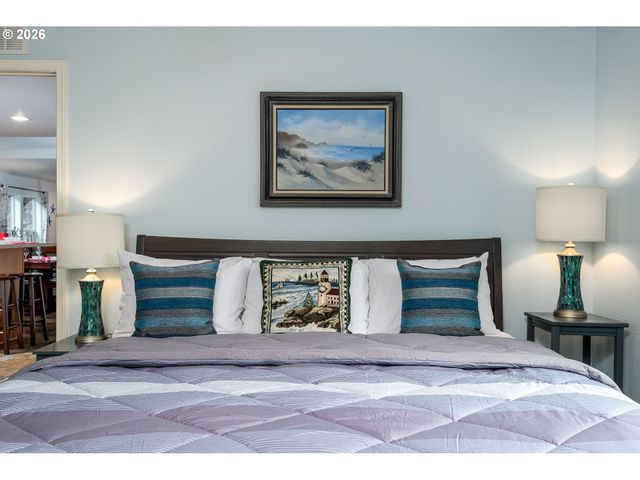 4567 FOULWEATHER St, Florence, OR 97439