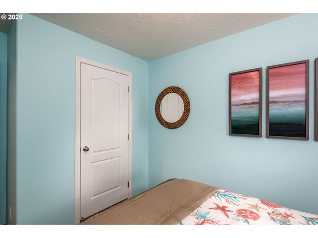 4567 FOULWEATHER St, Florence, OR 97439