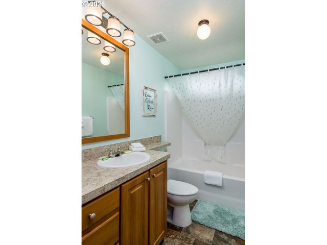 4567 FOULWEATHER St, Florence, OR 97439