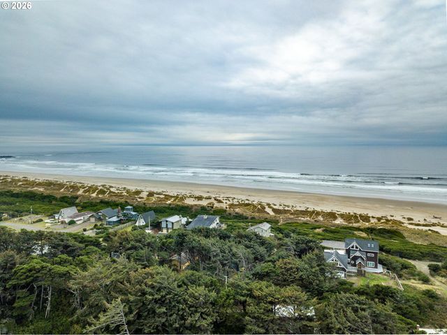 4567 FOULWEATHER St, Florence, OR 97439