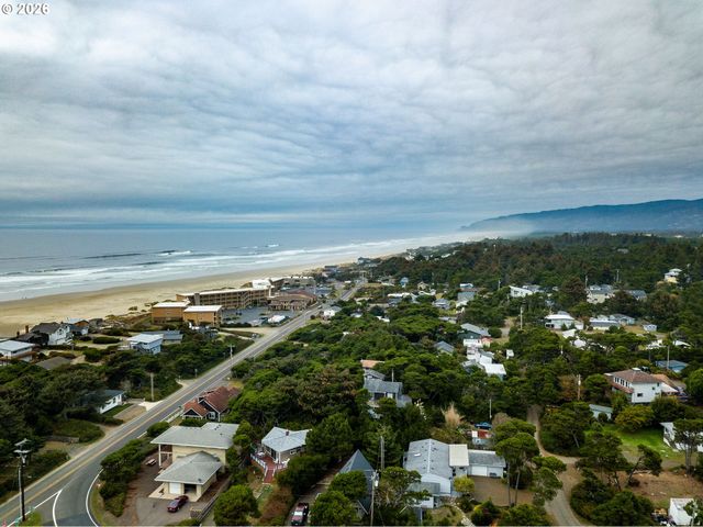 4567 FOULWEATHER St, Florence, OR 97439