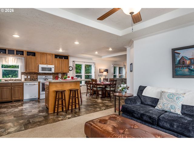 4567 FOULWEATHER St, Florence, OR 97439