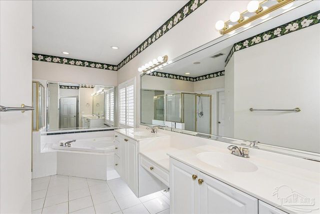 5029 High Pointe Dr, Pensacola, FL 32505