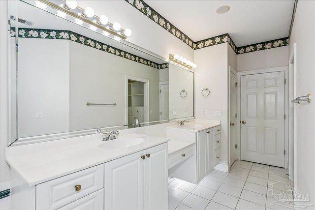 5029 High Pointe Dr, Pensacola, FL 32505