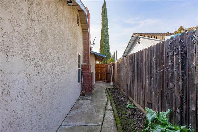 6334 Appian Way, Carmichael, CA 95608