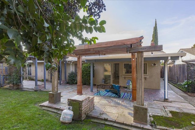 6334 Appian Way, Carmichael, CA 95608