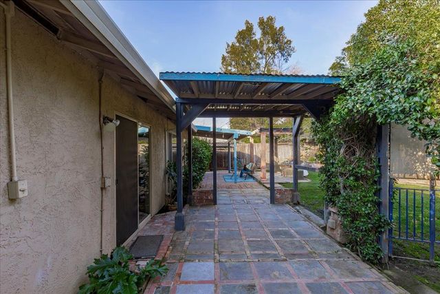 6334 Appian Way, Carmichael, CA 95608